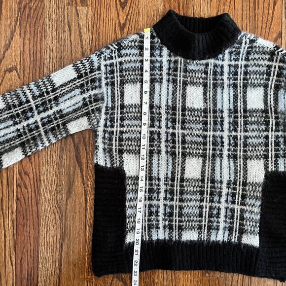 Nine West Women's Mock Neck Blue Black Plaid Boxy Sweater Size Small - Picture 8 of 9